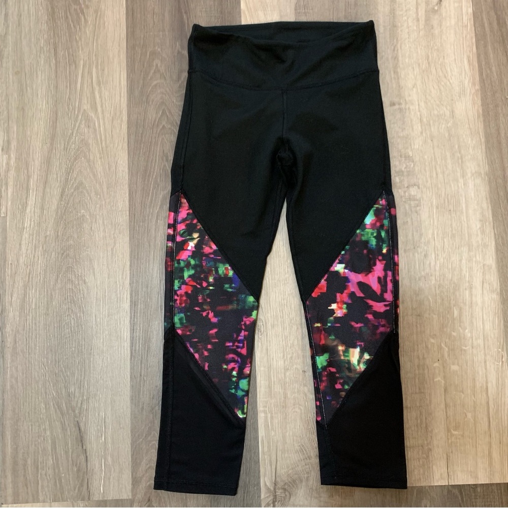 Cropped Fabletics leggings